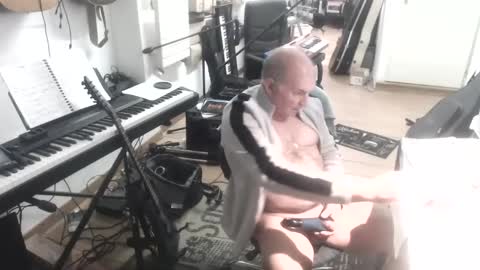 renefr online show from December 3, 11:02 pm