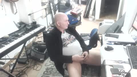 renefr online show from December 16, 5:33 pm