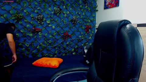 R E N E  online show from January 15, 3:54 am