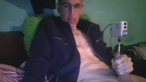 reyes_albert2006 online show from February 23, 11:45 am