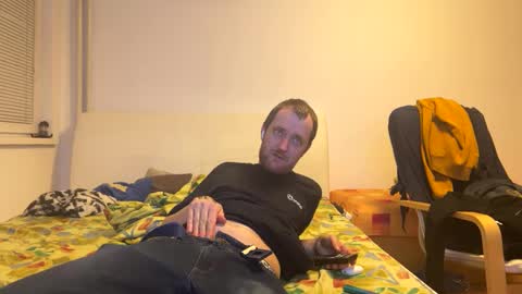 ricciardio online show from March 9, 9:36 pm