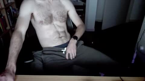 richardj89 online show from October 19, 11:19 pm