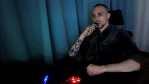RichieKash online show from May 18, 1:46 am