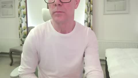 Rob online show from February 25, 11:11 am