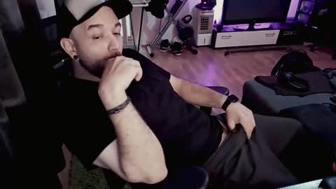 Ask Me online show from November 2, 3:16 pm