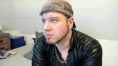 rlplover9 online show from February 12, 4:46 pm