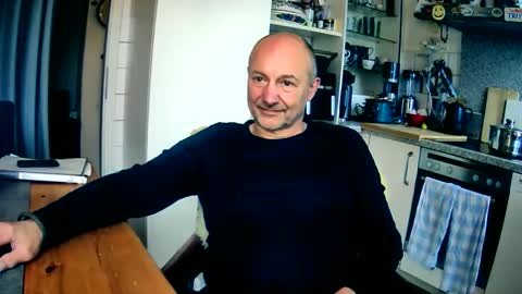 roadrunnerger online show from November 18, 3:05 pm