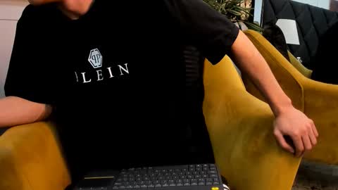 Roan Birkin online show from February 11, 10:04 pm