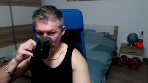 robbyshawz online show from March 18, 5:54 am