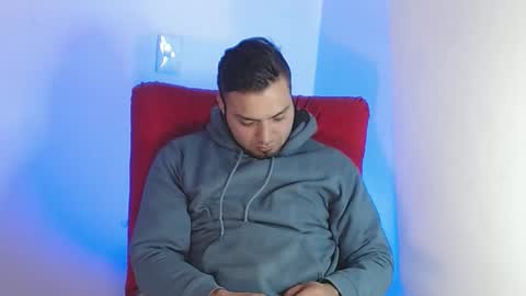 Stiven - online show from December 13, 6:00 am