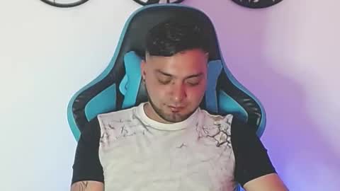 Stiven - online show from December 22, 6:38 pm