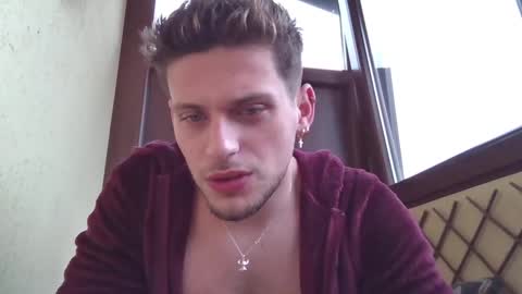 Roberto online show from February 15, 8:00 am