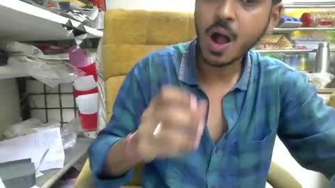 Snapshot of robertsalia220 chatting on September 26, 12:03 pm Robertsalia online show from September 26, 12:03 pm