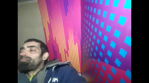 R online show from February 6, 5:35 am