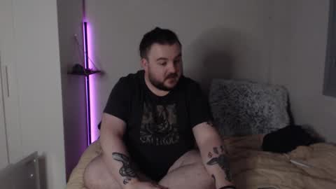 Robin online show from November 21, 11:48 pm