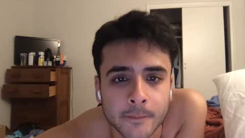 robthefalcon17 online show from October 1, 2:48 am