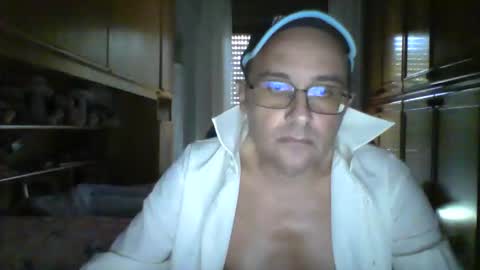 Snapshot of roby360 chatting on October 5, 11:25 am robertino online show from October 5, 11:25 am