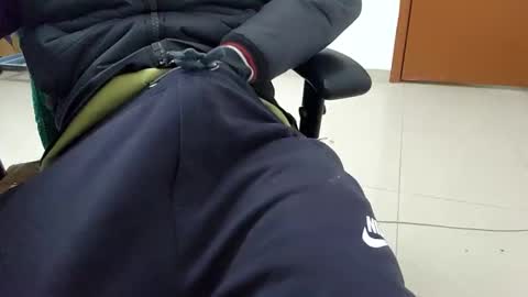 rockysam090 online show from December 28, 9:08 pm