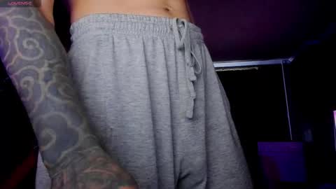 Snapshot of rodarri chatting on September 25, 5:28 am MY NAME  CAN SEE ALL MY CUM VIDEO BUY FAN SUB. online show from September 25, 5:28 am