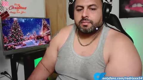 Snapshot of rodrixxx54 chatting on December 24, 3:26 pm rodrixxx54 online show from December 24, 3:26 pm