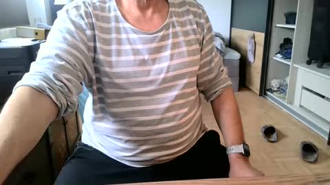 rolandloser1000 online show from February 23, 10:34 am