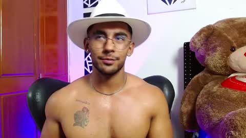 Roman online show from March 6, 9:09 pm