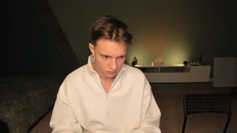 Romeo online show from December 7, 12:20 am