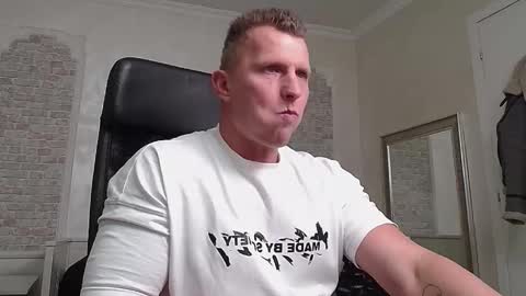 RomeoMalcolm online show from February 23, 5:06 am