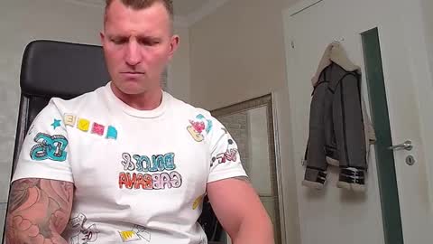 RomeoMalcolm online show from February 16, 5:04 am