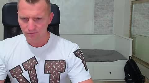 RomeoMalcolm online show from February 17, 5:14 am