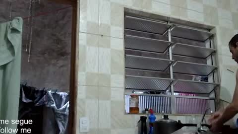 ronny online show from January 3, 8:22 pm