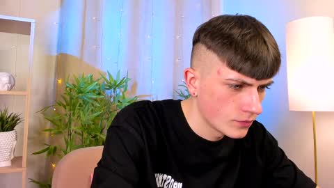 Rony online show from April 4, 9:12 pm