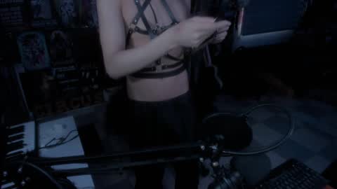 rot online show from February 17, 8:36 pm