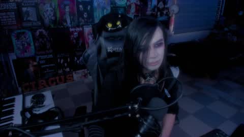 rot online show from February 10, 9:36 pm