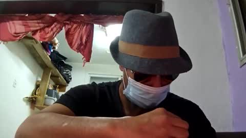 round1fiight online show from October 15, 7:10 pm