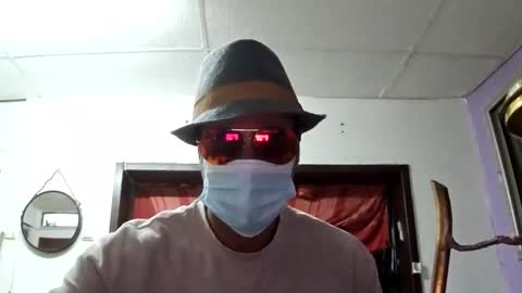 round1fiight online show from October 19, 5:05 pm