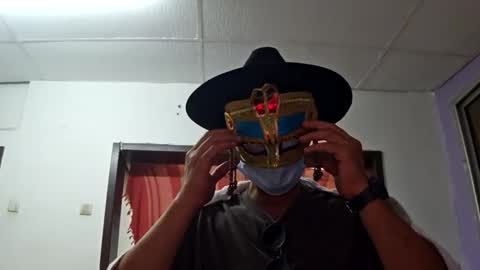 round1fiight online show from October 26, 8:11 pm