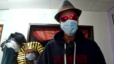 round1fiight online show from October 29, 7:17 pm