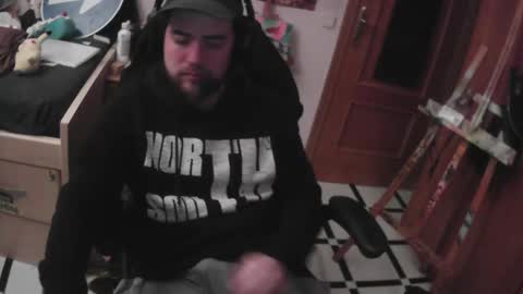 royer04 online show from November 30, 12:24 am