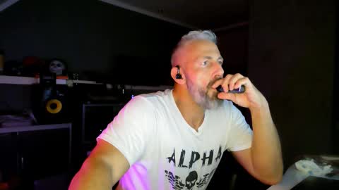 Chico que rico Caliente online show from September 9, 12:21 am