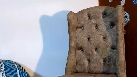  R U S S E L L  online show from December 10, 1:18 am