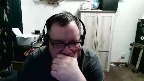 rwzar_1965 online show from April 5, 4:20 am