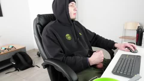 RYAN DOZER online show from February 10, 8:08 am