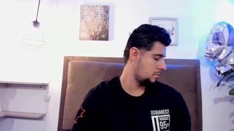    online show from March 6, 12:13 pm