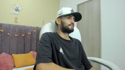 ryan_jackson_ online show from October 13, 10:49 pm