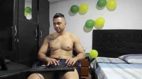 ryan_xc1 online show from March 17, 5:54 am