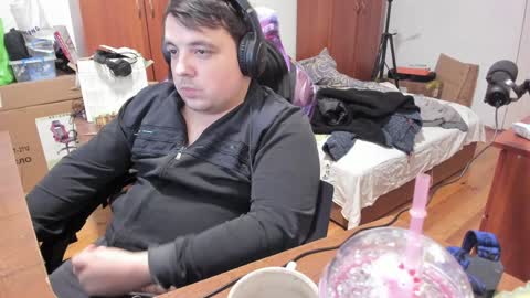 Snapshot of saboda chatting on January 4, 12:37 am 1141323  my Lord Mister Max   moms treasure online show from January 4, 12:37 am