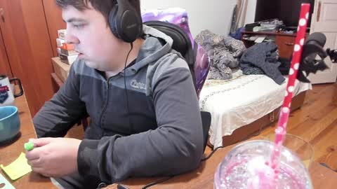 Snapshot of saboda chatting on January 14, 4:57 am 1141323  my Lord Mister Max   moms treasure online show from January 14, 4:57 am