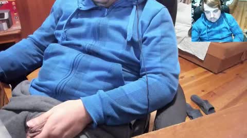 Snapshot of saboda chatting on October 25, 6:20 pm 1141323  my Lord Mister Max   moms treasure online show from October 25, 6:20 pm