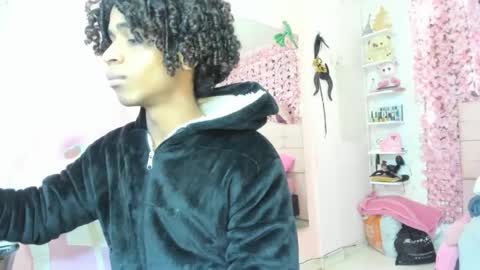 sack_wink online show from September 29, 8:59 pm